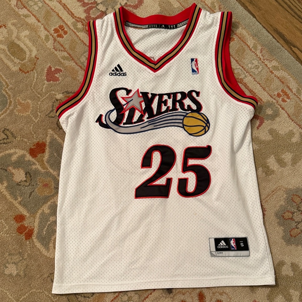 Adidas White Sixers Jersey with Red and Black #25 Simmons men’s small
